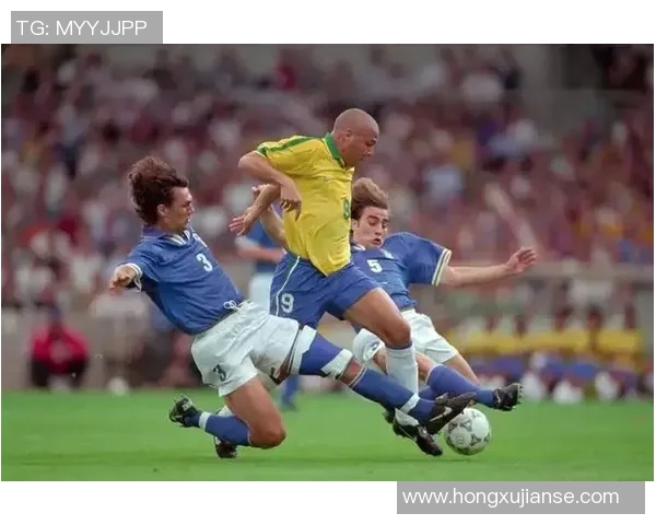 揭秘足球巨星背后的成长故事与心路历程探秘