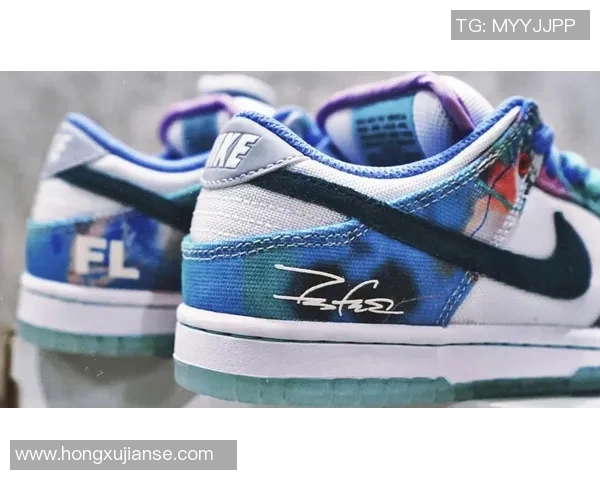 球场之星:解析足球巨星脚下的神鞋与背后的科技创新 球场之星:解析足球巨星脚下的神鞋与背后的科技创新